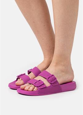 IQUSHION TWO BAR BUCKLE SLIDES - сандалии