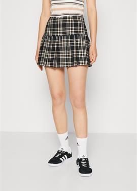 CHECK PLEATED SKORT - шорты