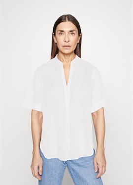 Шорты SLEEVE V NECK FEMININE SHAPE - блузка