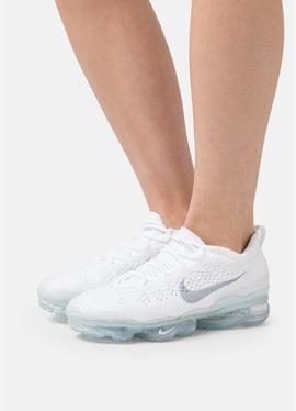 AIR VAPORMAX 2023 - сникеры low