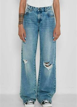 NMAMANDA - Flared джинсы