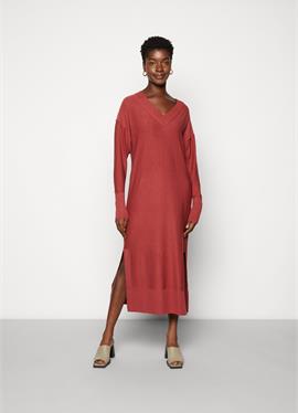 VNECK DRESS - вязаное платье
