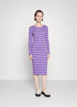 STRIPE DUBA DRESS - вязаное платье