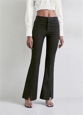 HIGH FLARE SPLIT FRONT TROUSER - брюки