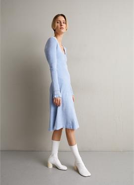SCOOP NECK DRESS - вязаное платье