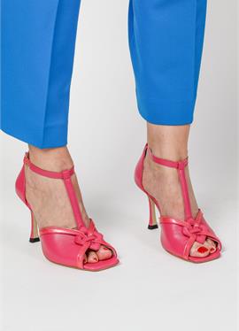 CAMILLA ORCHID - сандалии с ремешком
