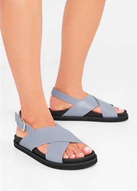 SPRING - сандалии с ремешком