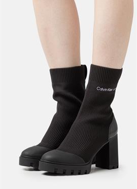 PLATFORM KNIT SOCK  - Plateaustiefelette