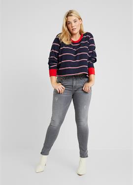 LADIES шорты DYED SKATE STRIPE - футболка с длинным рукавом Urban Classics Curvy