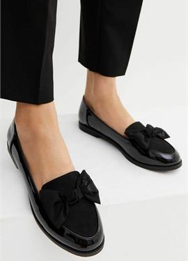 ROUNDED BOW FRONT LOAFERS - слипперы