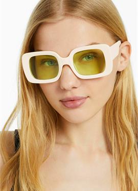 Солнцезащитные очки Bershka