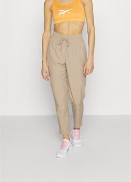 TEXTURED RUNAROUND TAPER PANT - спортивные брюки